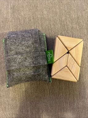 Tegu Pocket Pouch Prism Magnetic Wooden Block Set